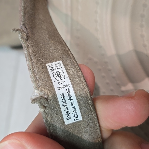 Crocs Women T strap Sequin Sandals Slide Flats shoes sz 10 - Picture 12 of 12